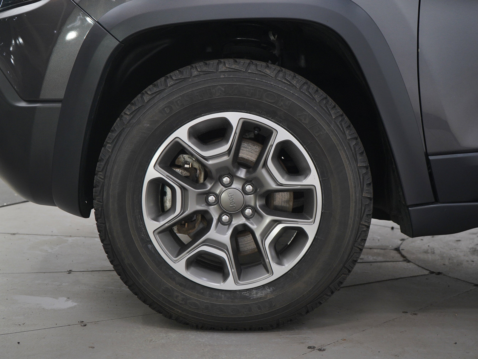 Used 2021 Jeep Cherokee Trailhawk w/ Trailer Tow Group AWD/4WD image 28