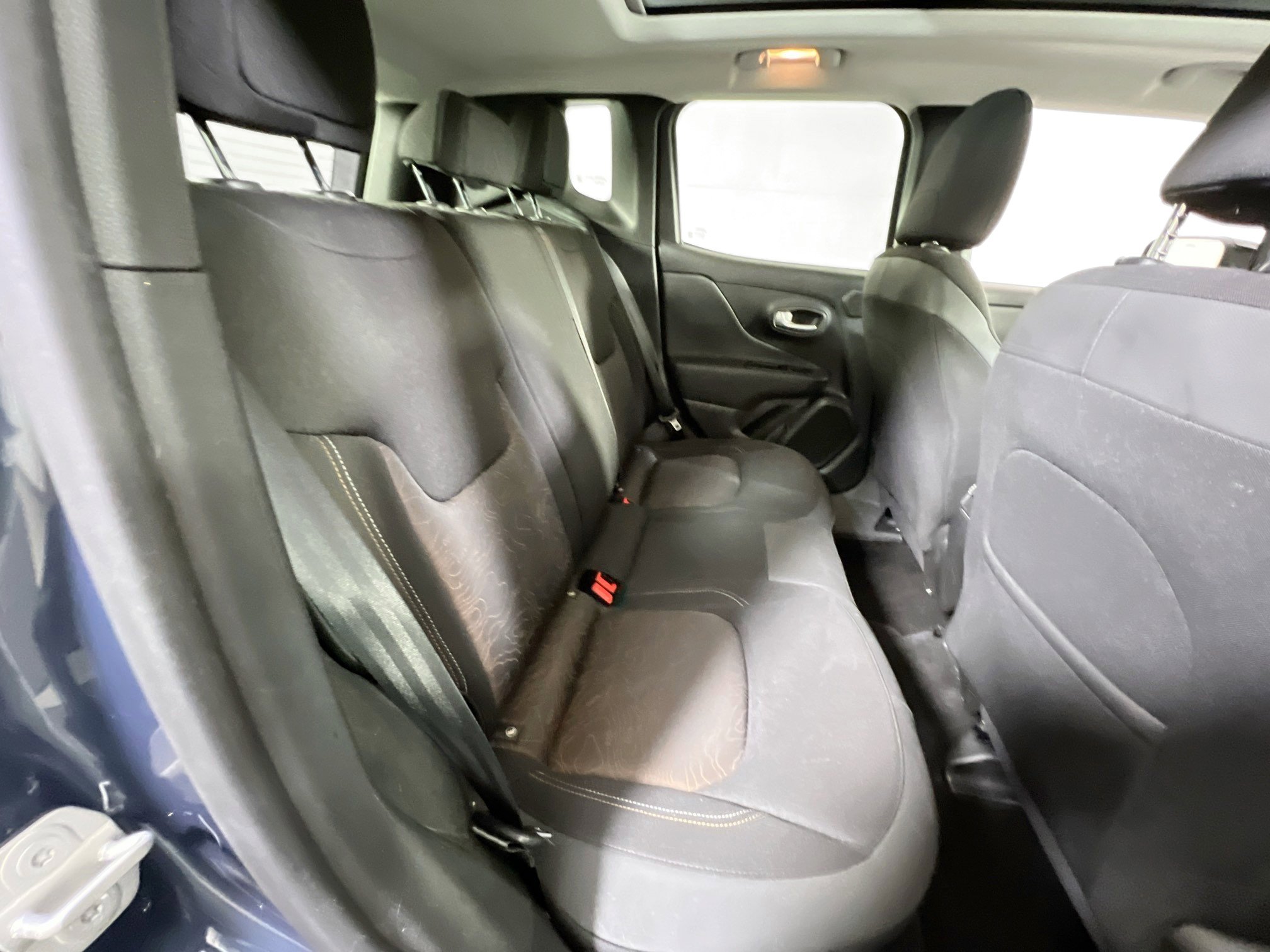 Used 2023 Jeep Renegade Latitude w/ Sun/Sound Group AWD/4WD image 26