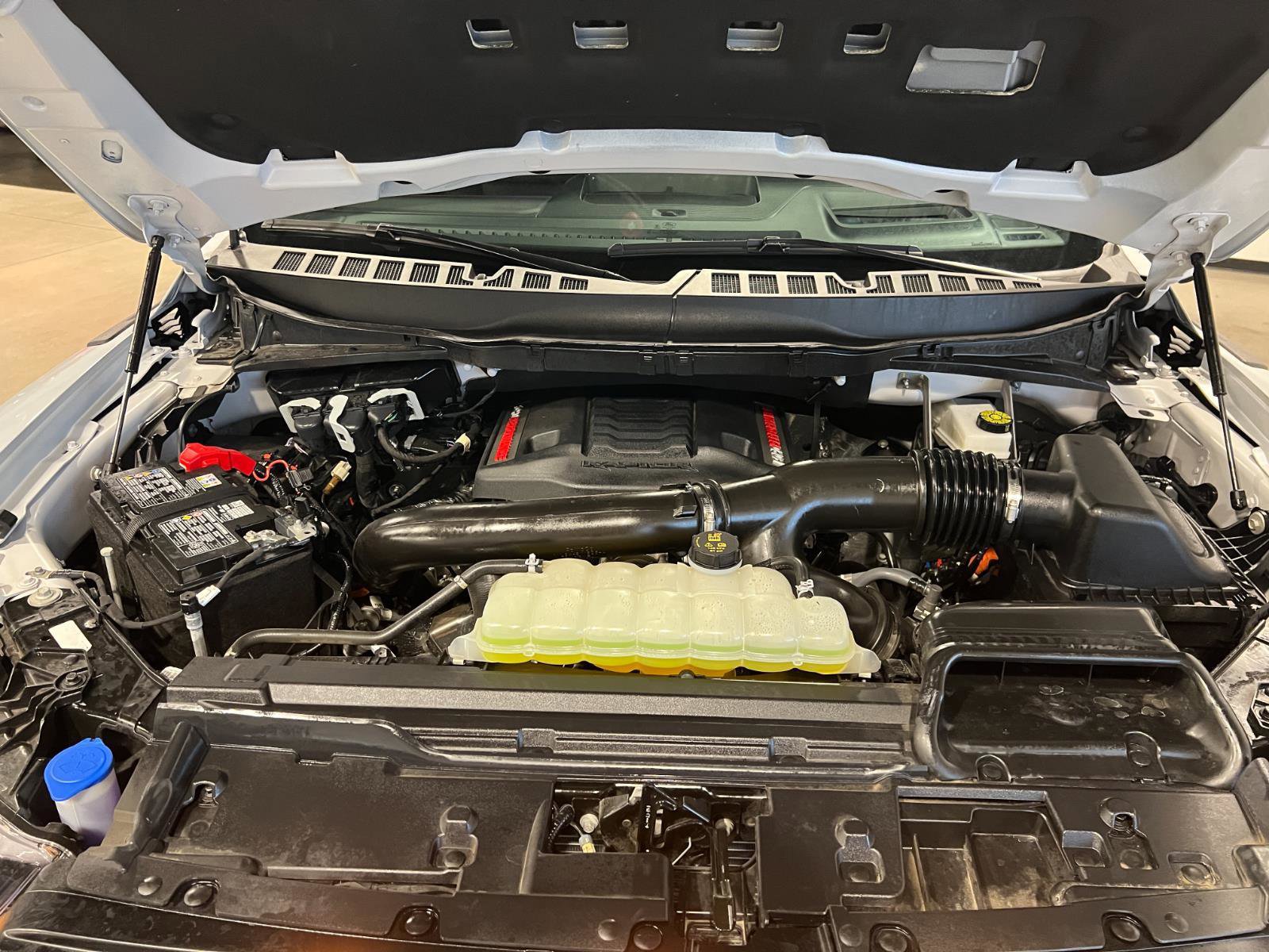 Used 2025 Ford F150 Raptor AWD/4WD image 44