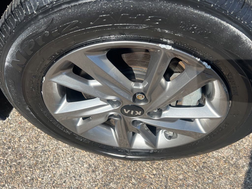 Used 2019 Kia Optima LX image 35
