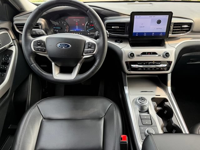 Certified 2024 Ford Explorer XLT w/ Equipment Group 202A AWD/4WD image 8