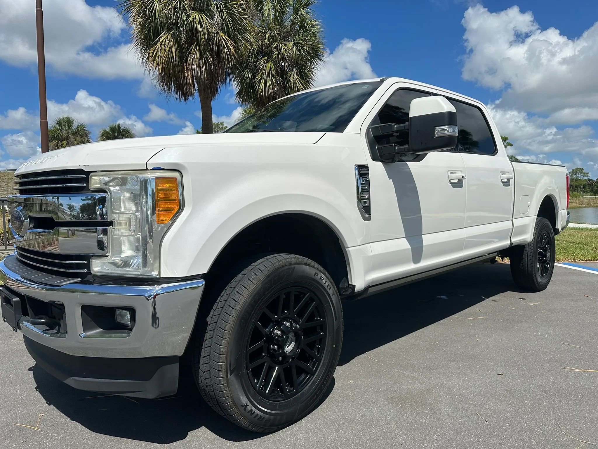Used 2017 Ford F250 Lariat w/ Lariat Ultimate Package AWD/4WD image 5