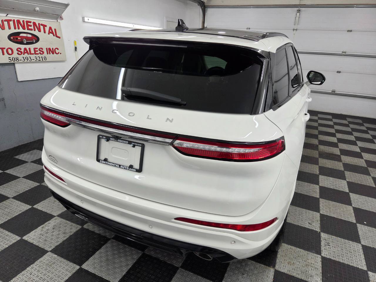 Used 2024 Lincoln Corsair Reserve w/ Equipment Group 201A AWD/4WD image 6