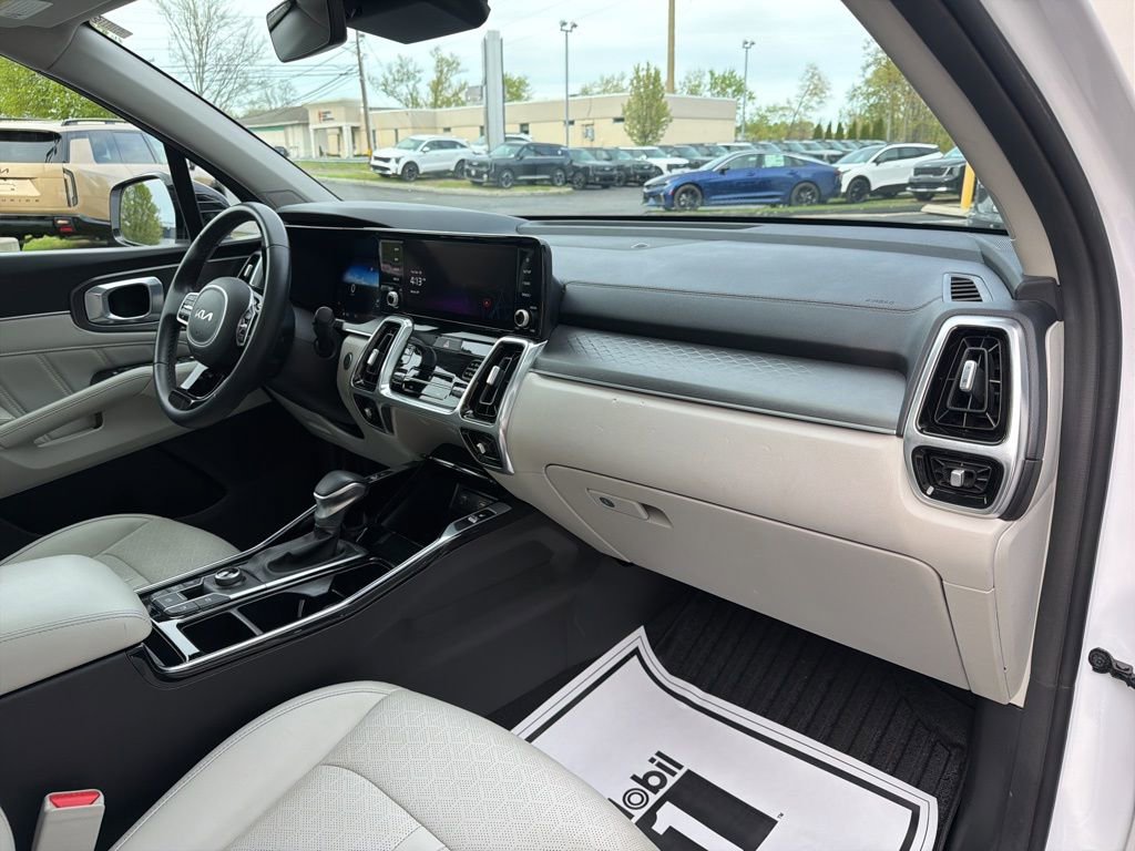Certified 2023 Kia Sorento SX AWD/4WD image 12