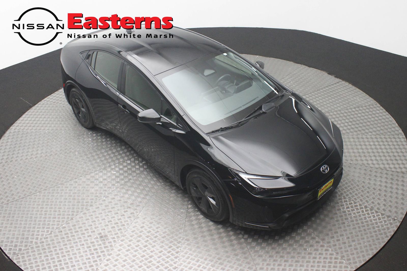 Used 2023 Toyota Prius LE FWD image 3