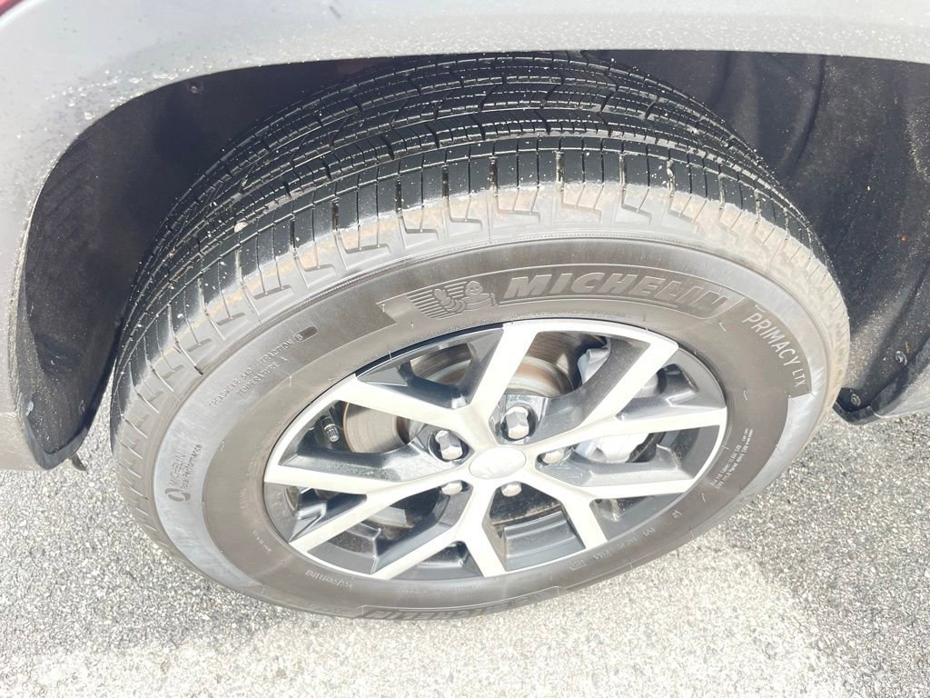 Certified 2025 Jeep Grand Cherokee Limited AWD/4WD image 11