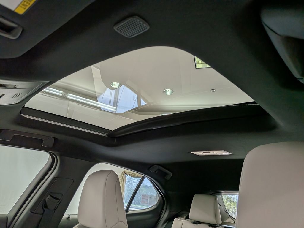 Used 2026 Lexus UX 300h AWD w/ Accessory Package (Z1) image 17