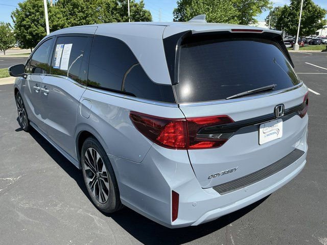 Used 2025 Honda Odyssey Elite image 8
