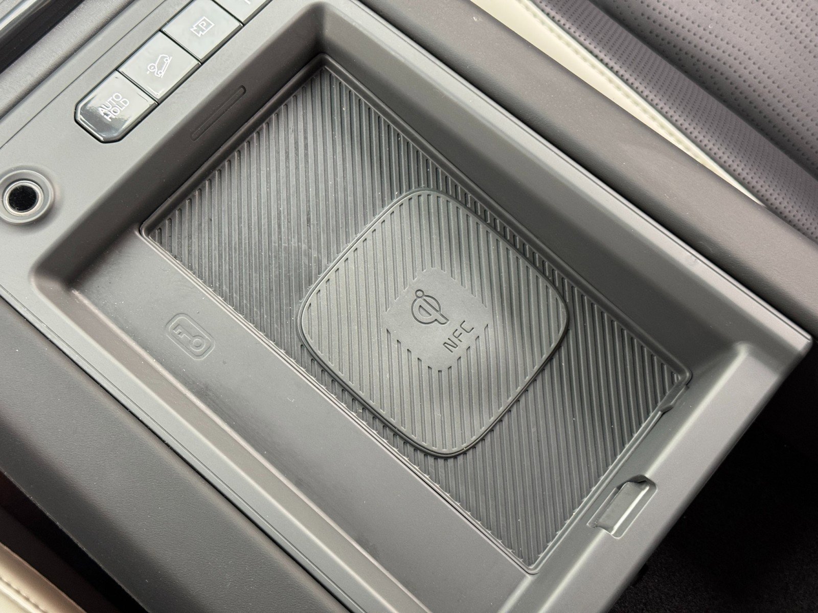 Used 2024 Kia EV9 GT-Line image 32