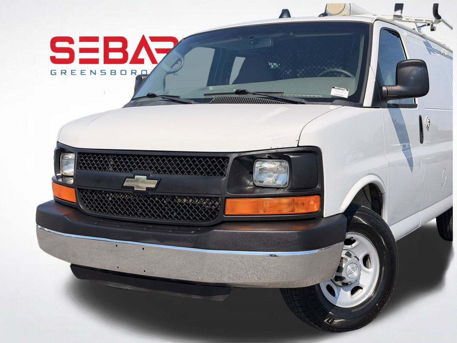 Used 2014 Chevrolet Express 2500 RWD image 2