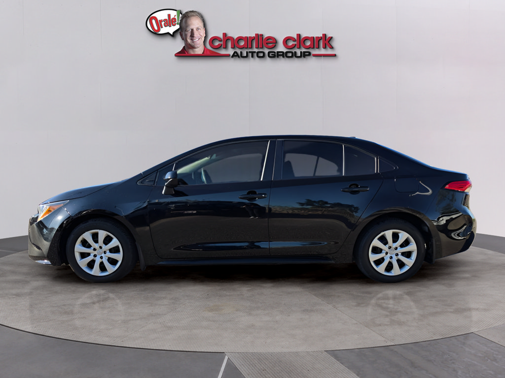 Used 2024 Toyota Corolla LE FWD image 3