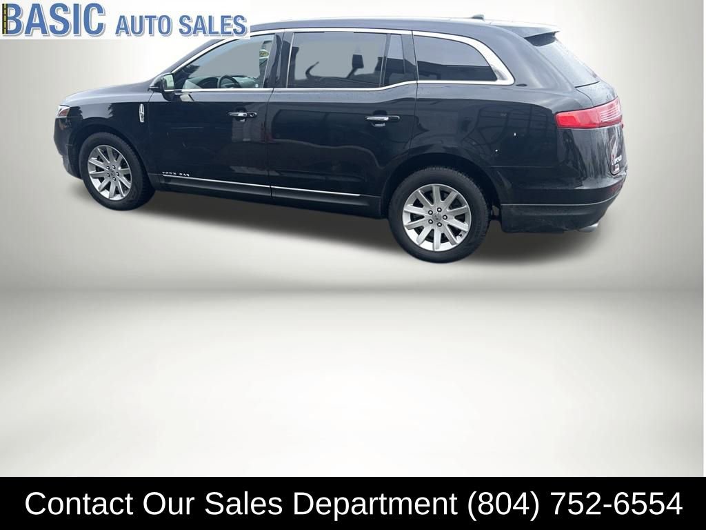 Used 2019 Lincoln MKT AWD image 7