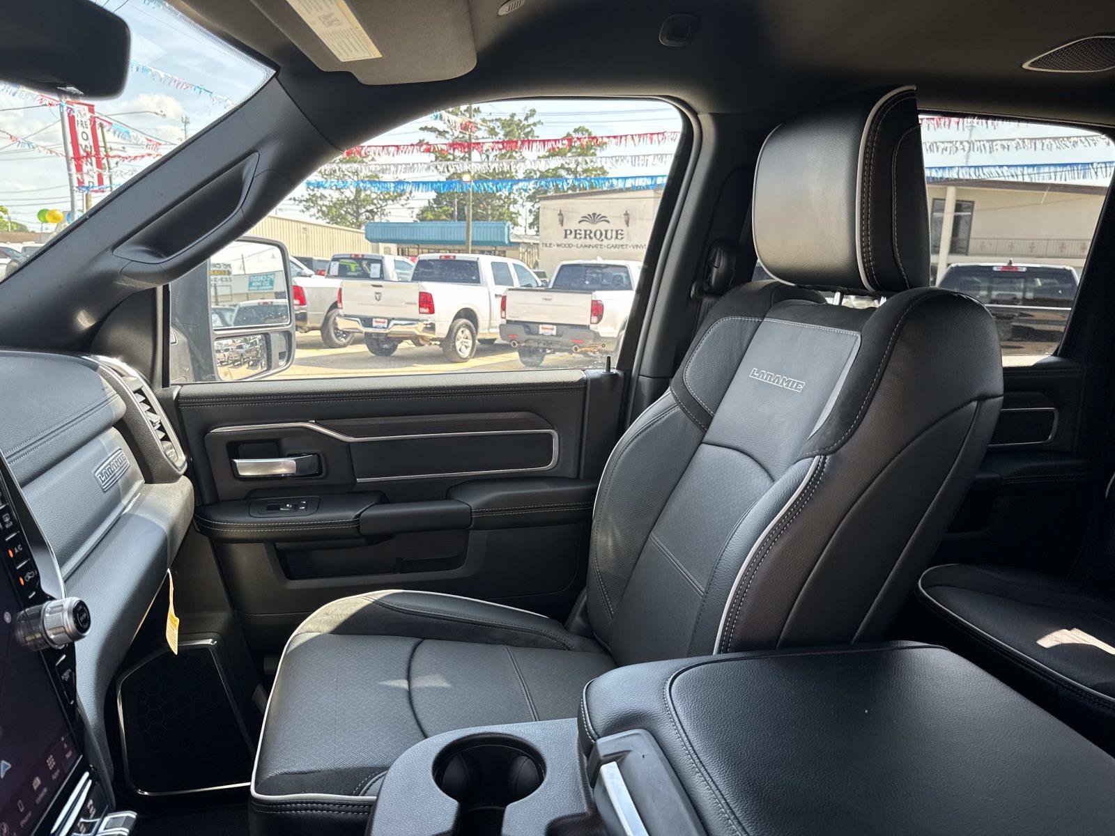 Used 2026 RAM 2500 Laramie AWD/4WD image 15