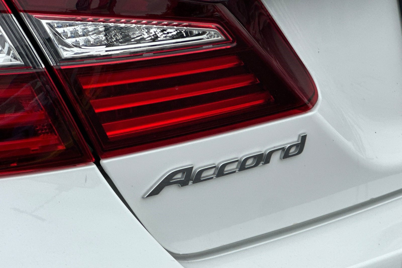 Used 2017 Honda Accord EX-L image 29