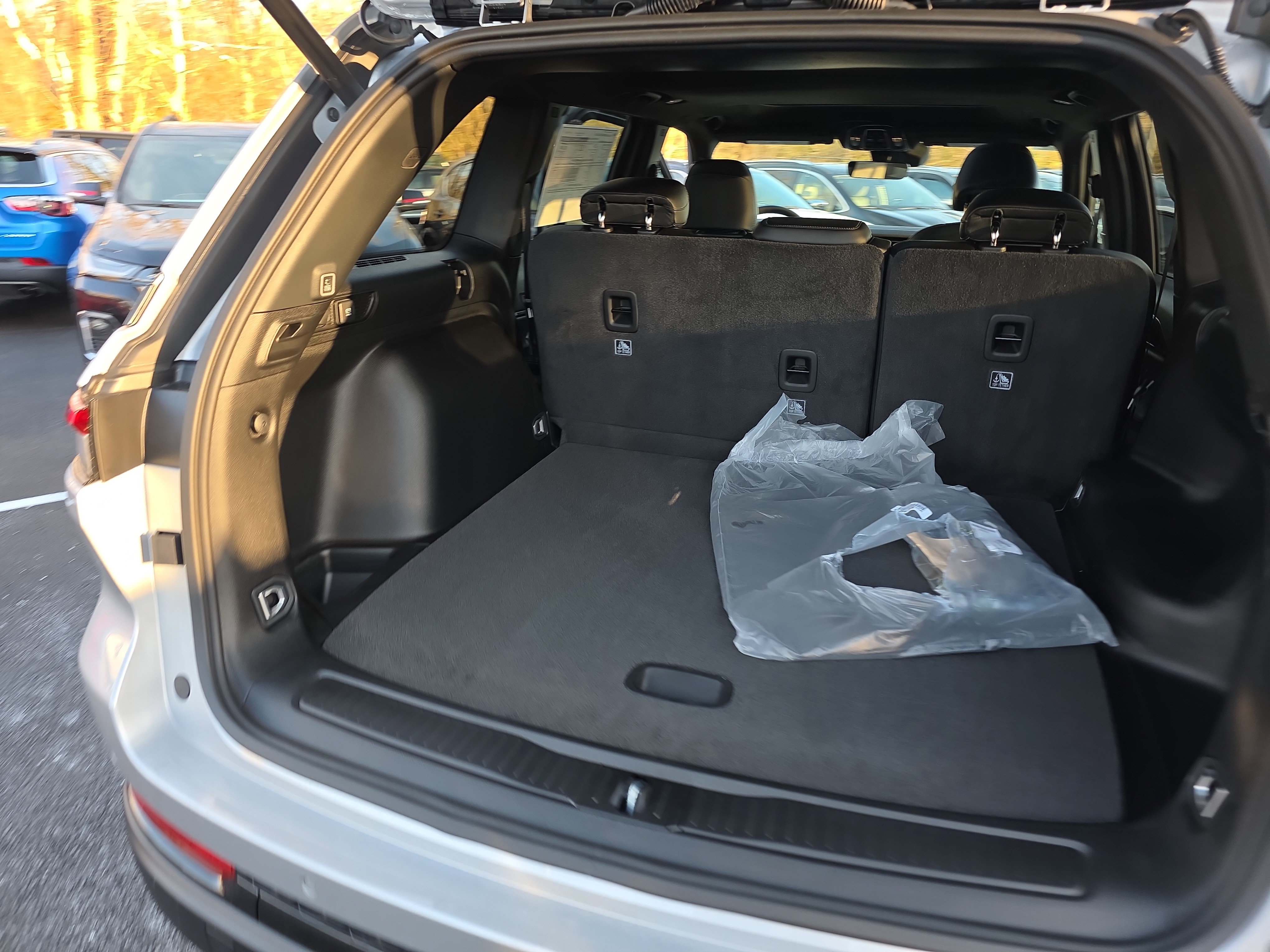 New 2025 Jeep Grand Cherokee Altitude image 33