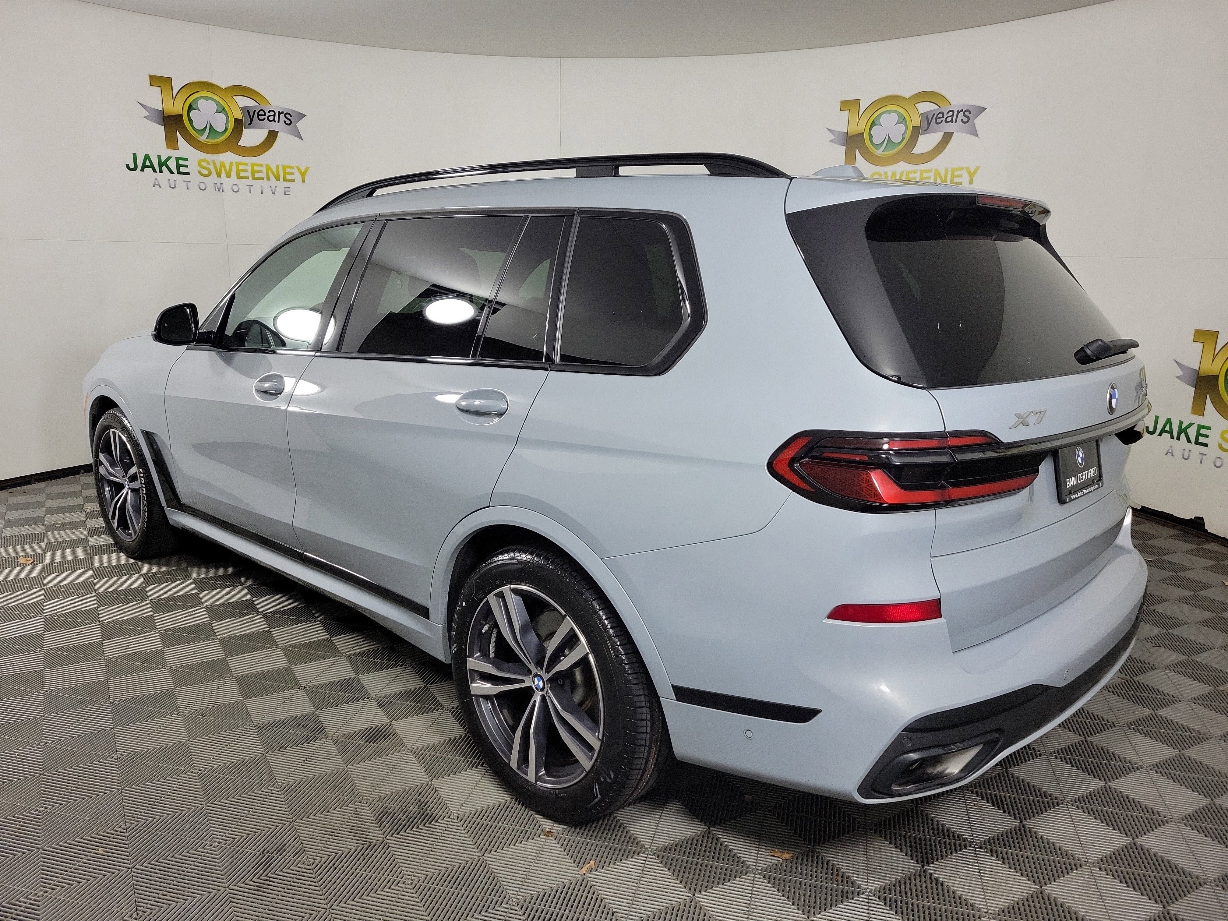 Certified 2024 BMW X7 xDrive40i w/ M Sport Package image 5