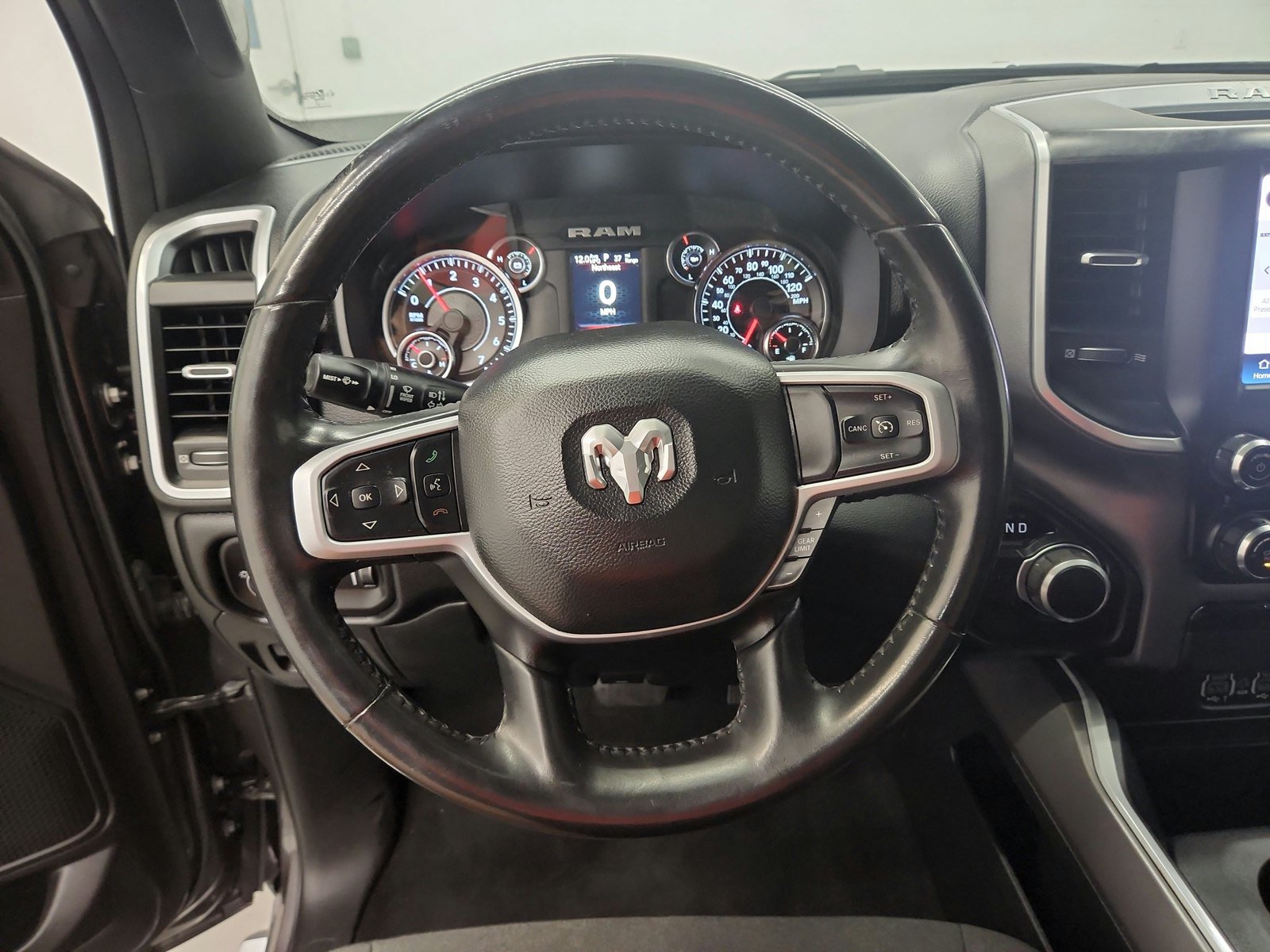 Used 2022 RAM 1500 Big Horn RWD image 33