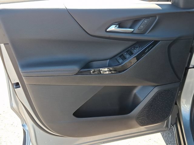 Used 2026 Chevrolet Equinox LT FWD image 12