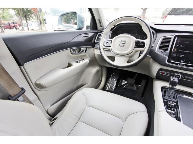 Used 2020 Volvo XC90 T5 Momentum FWD image 7