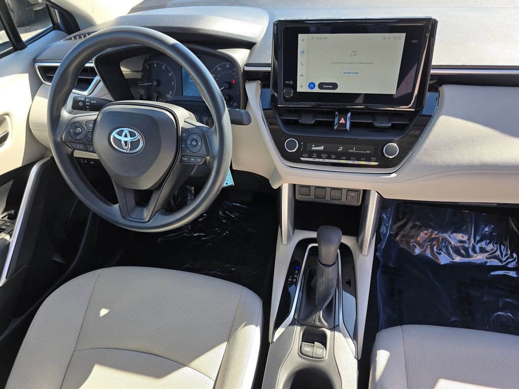 Used 2023 Toyota Corolla Cross L image 13