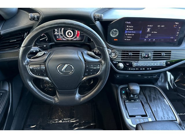 Used 2022 Lexus LS 500 w/ Cold Weather Package (CK) RWD image 14