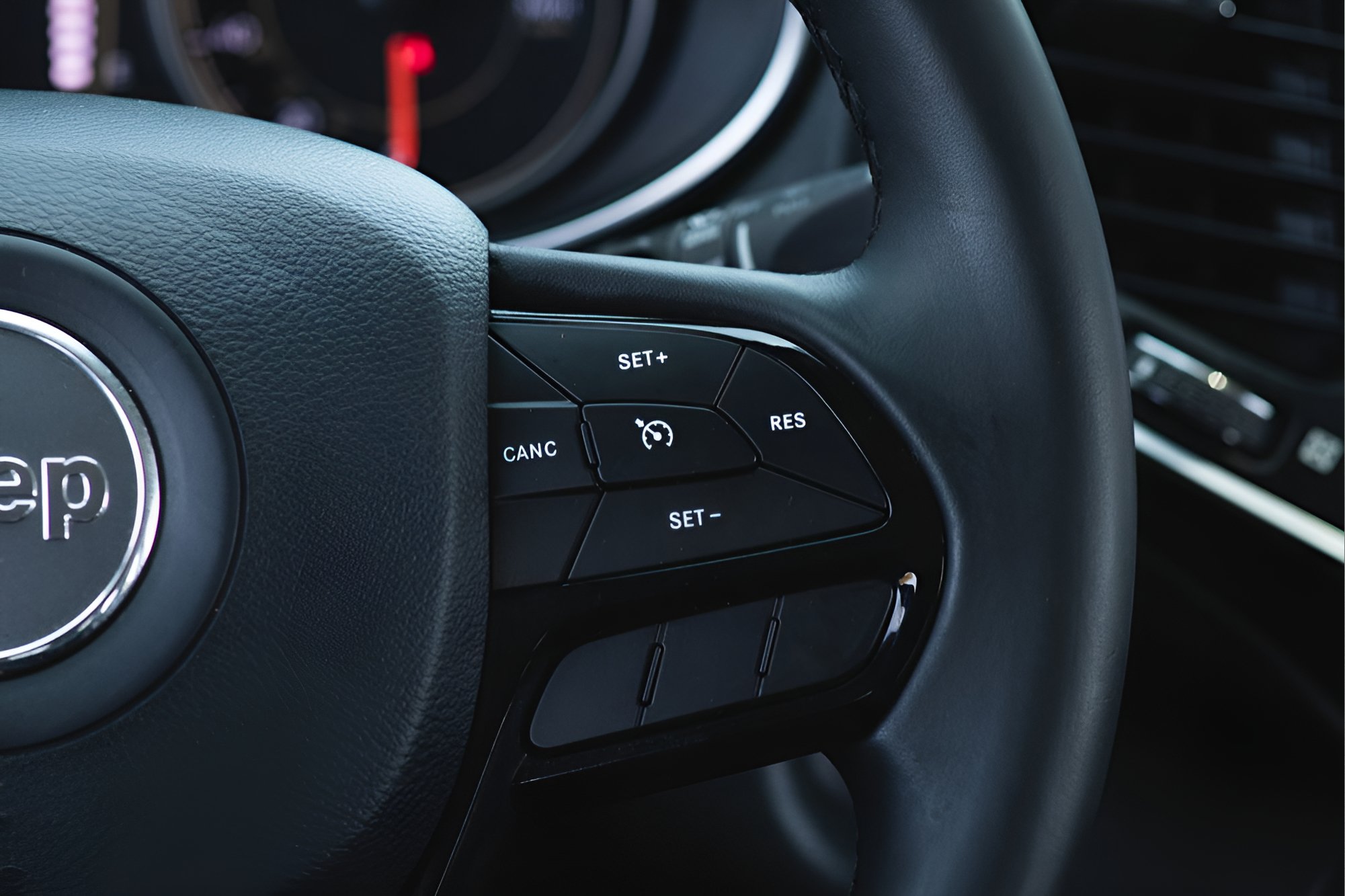 Used 2019 Jeep Cherokee Latitude Plus FWD image 19