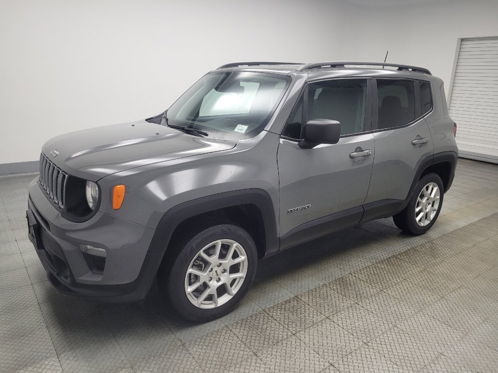 Used 2022 Jeep Renegade Latitude image 2