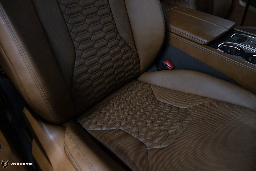 Used 2022 Lamborghini Urus image 42