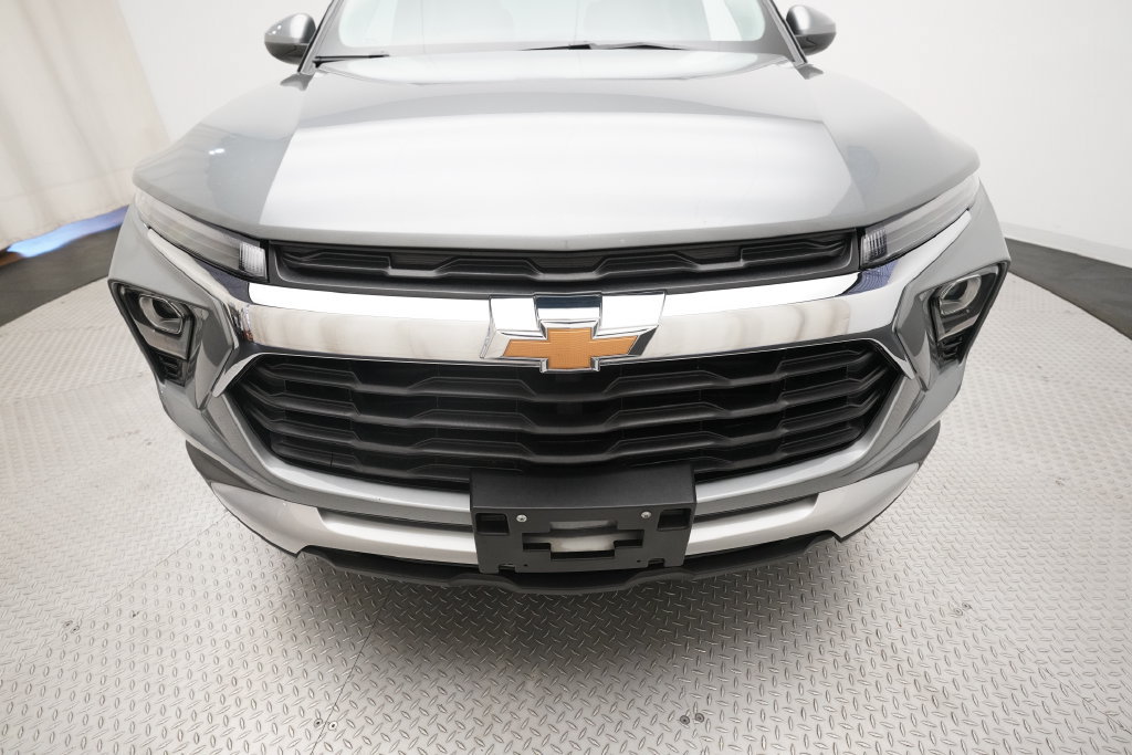 Used 2025 Chevrolet TrailBlazer LT AWD/4WD image 21