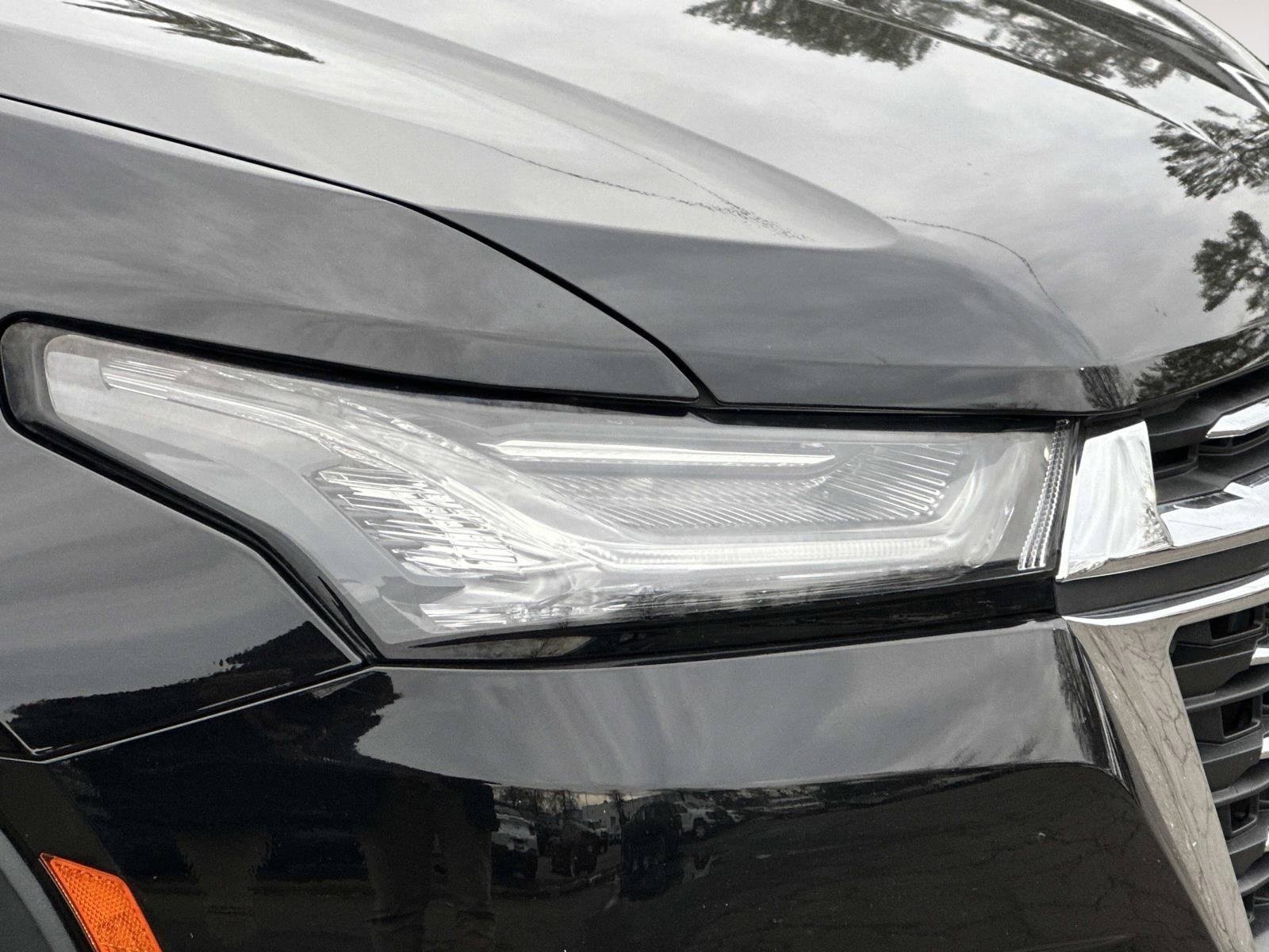 Used 2022 Chevrolet Traverse LT w/ LPO, Floor Liner Package image 5