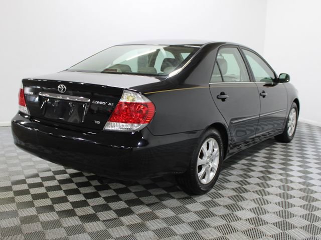 Used 2006 Toyota Camry XLE FWD image 6