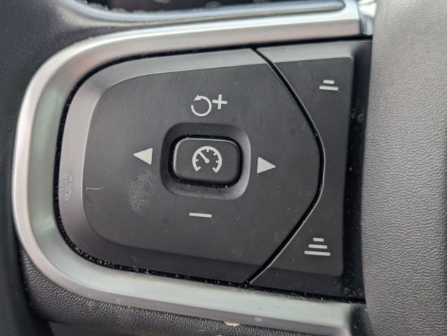 Used 2019 Volvo XC60 T5 Momentum w/ Multimedia Package image 13