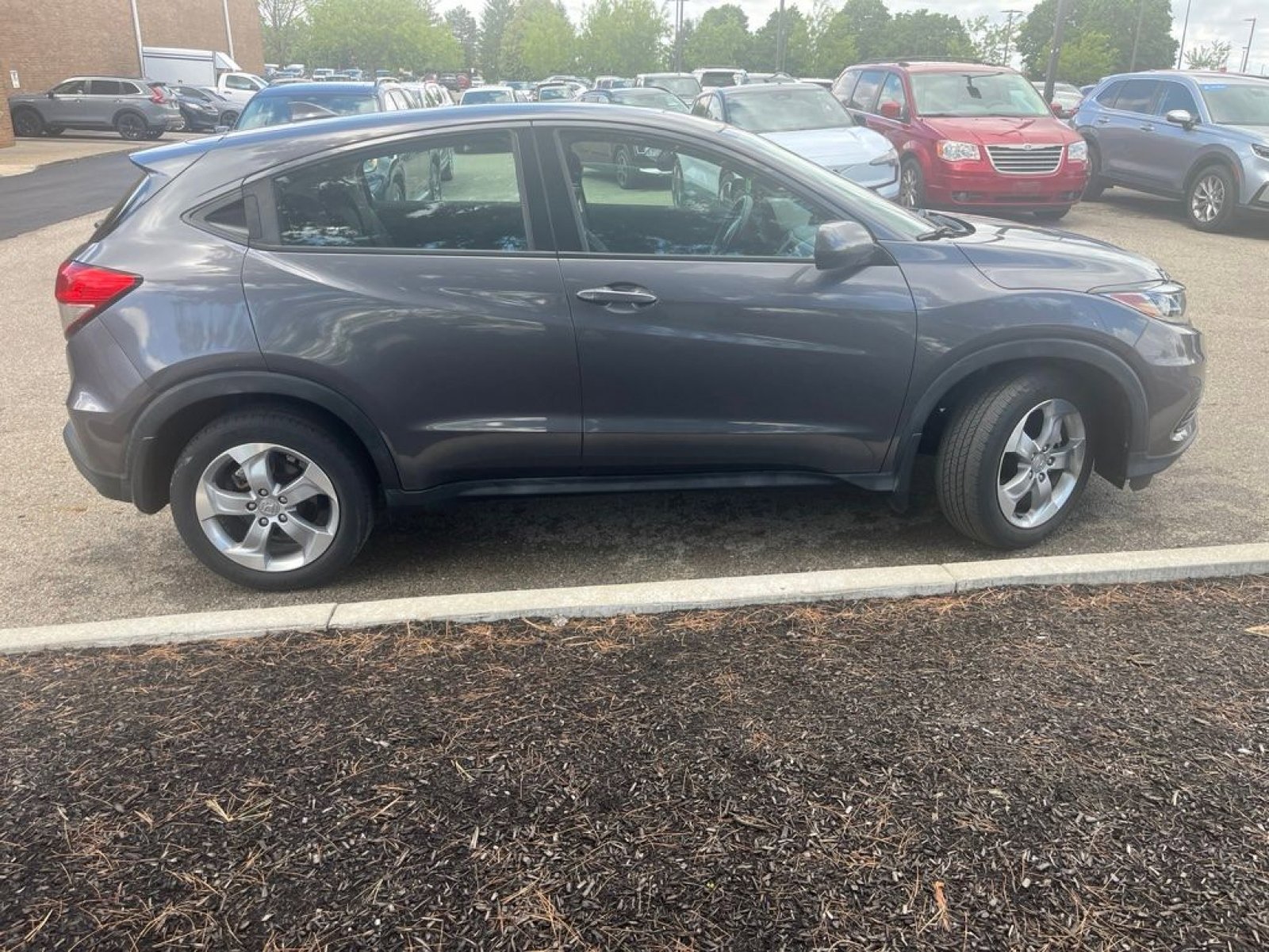 Used 2020 Honda HR-V LX image 6