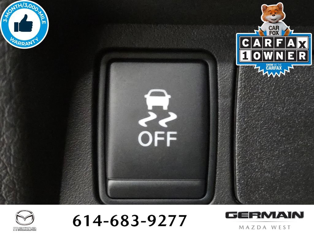 Used 2018 Nissan Rogue Sport SV AWD/4WD image 32