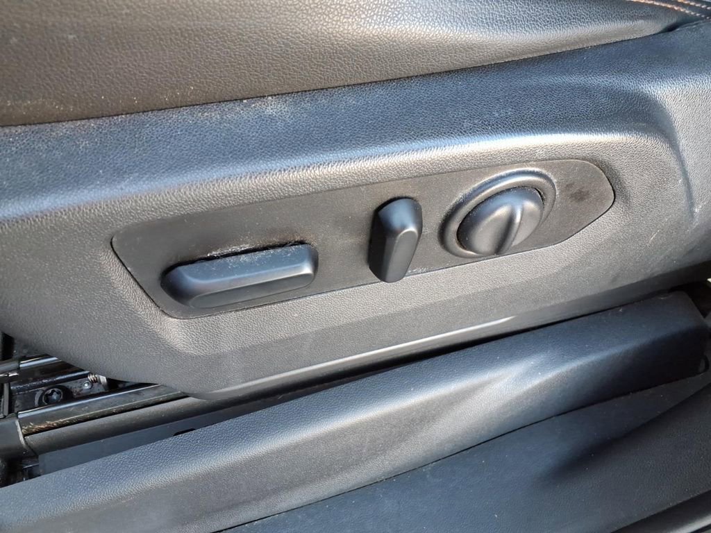 Used 2019 GMC Sierra 1500 AT4 w/ AT4 Premium Package image 17