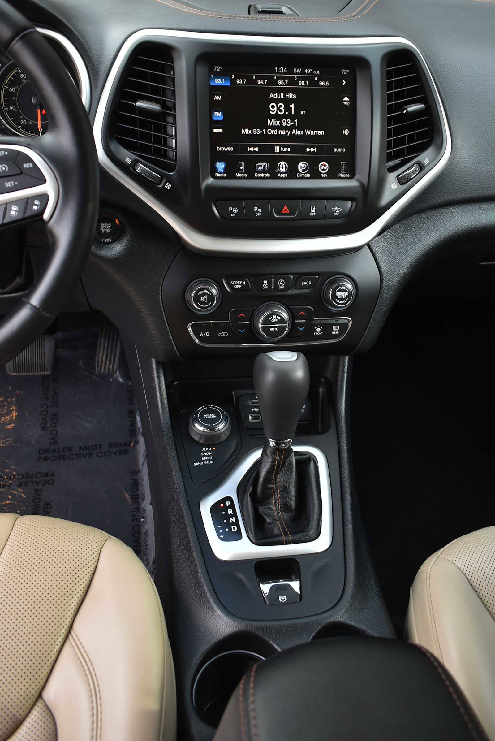 Used 2016 Jeep Cherokee Limited w/ Luxury Group image 13