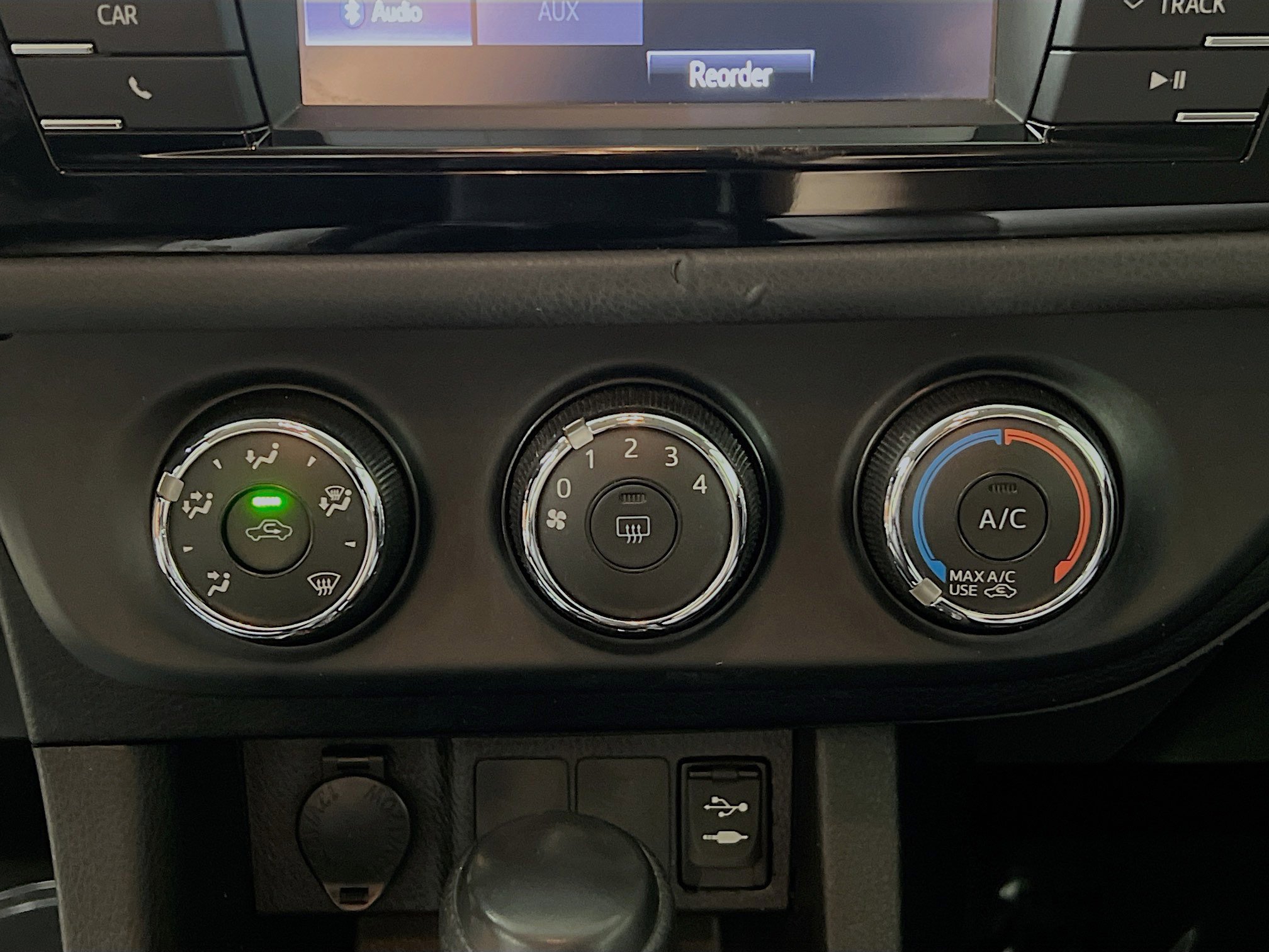 Used 2016 Toyota Corolla L image 26