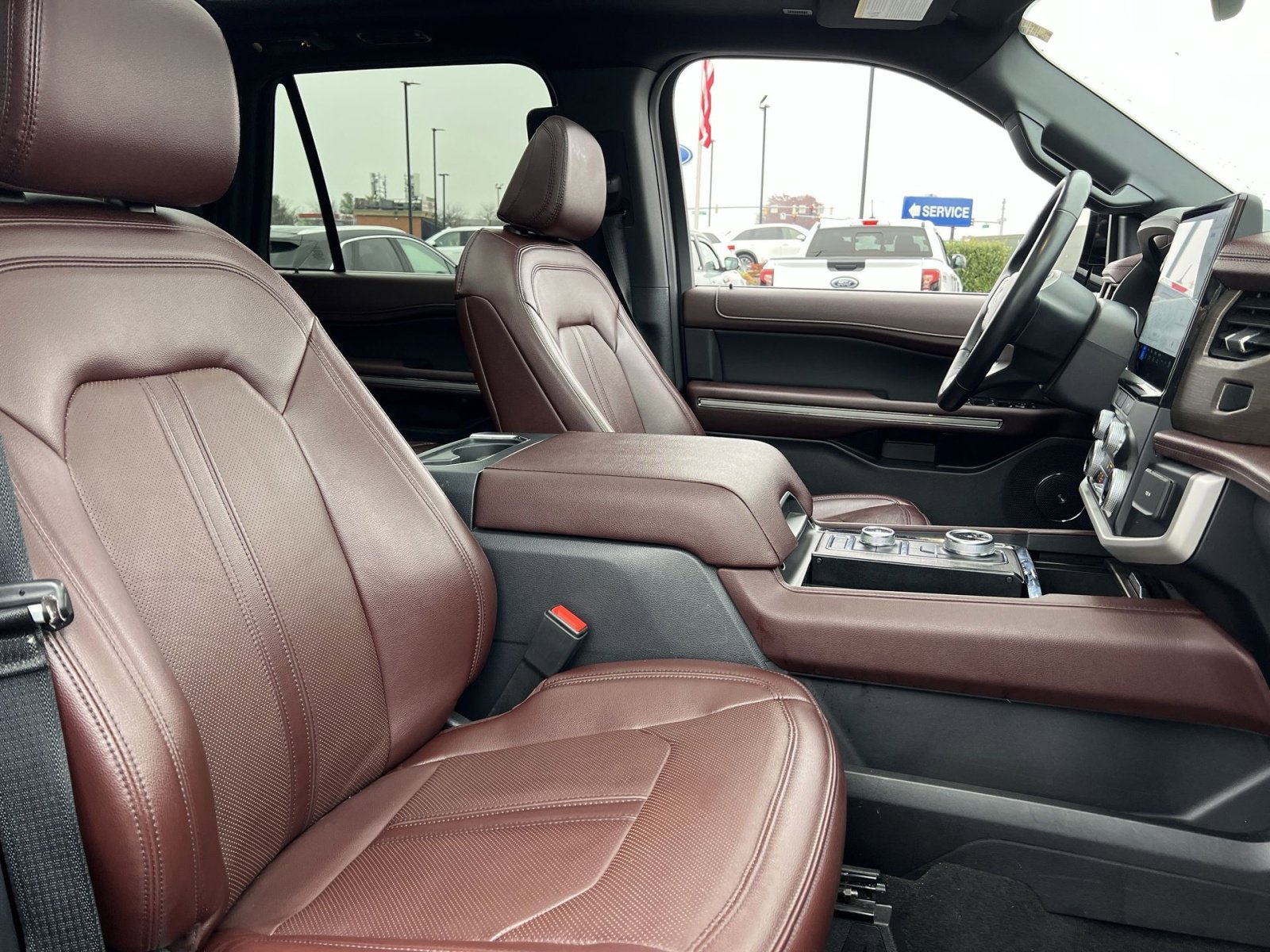 Used 2023 Ford Expedition Limited image 28