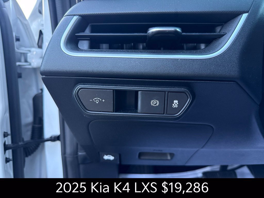 Certified 2025 Kia K4 FWD image 23