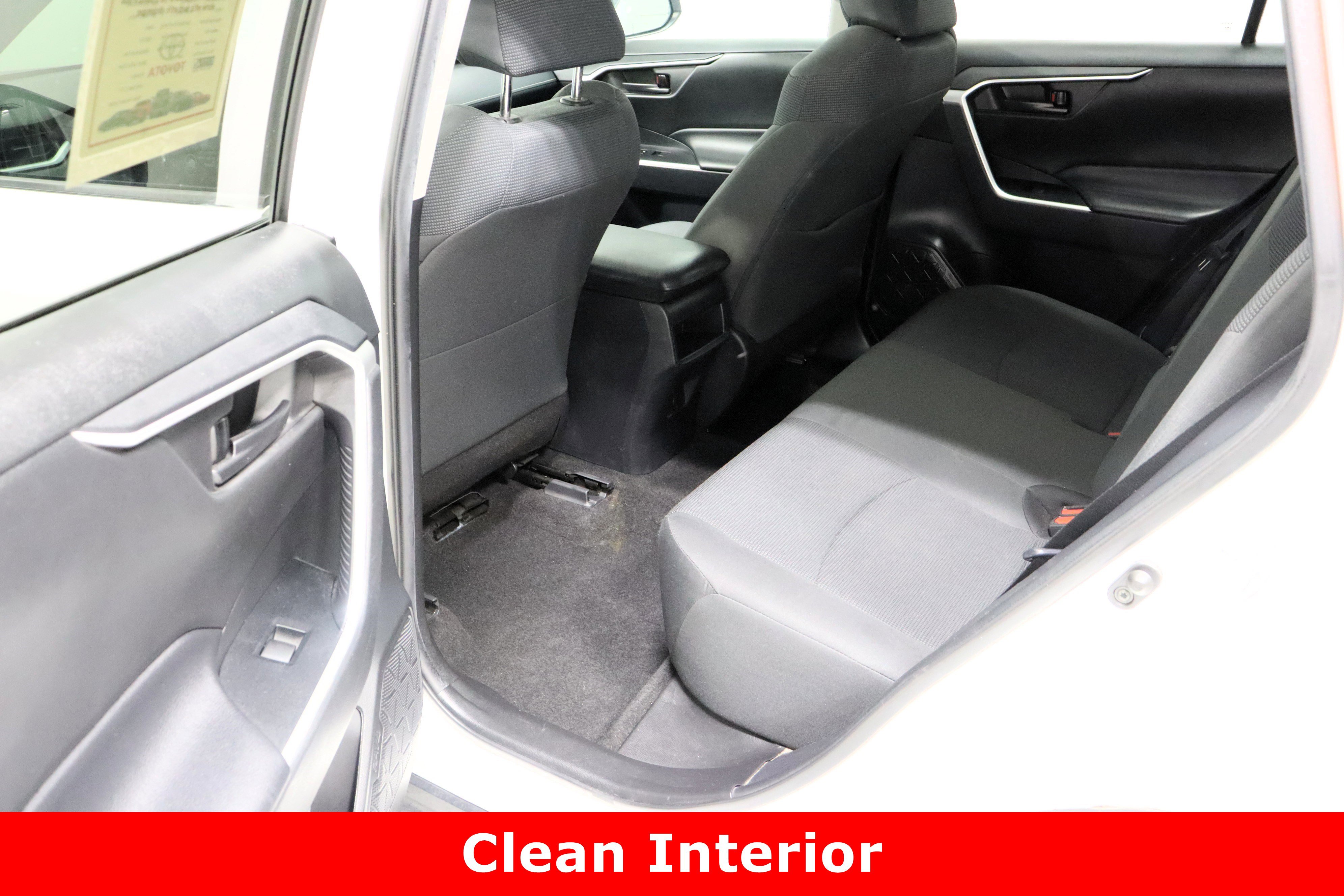 Used 2021 Toyota RAV4 LE w/ Carpet Mat Package (TMS) image 23
