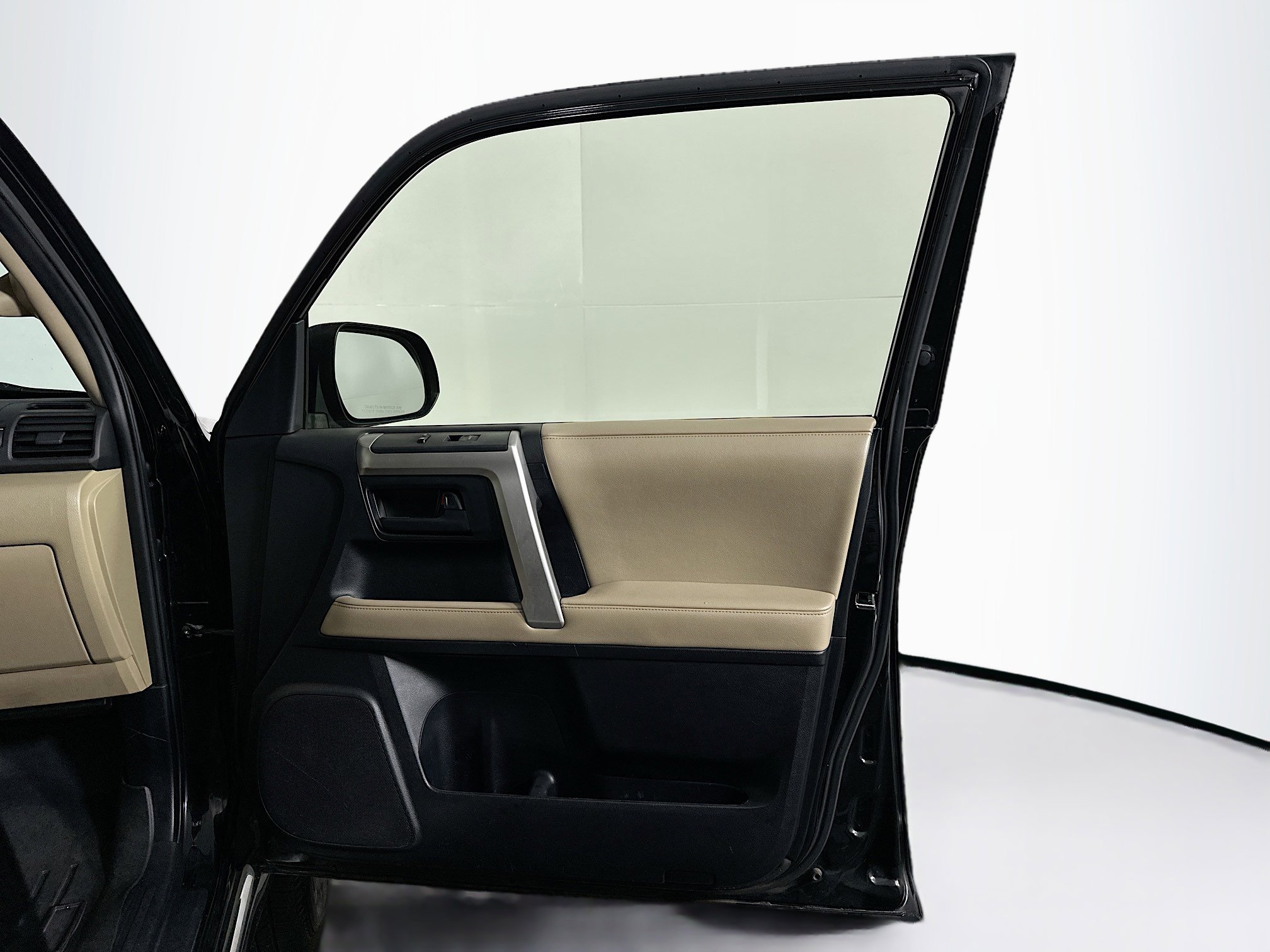 Used 2013 Toyota 4Runner SR5 w/ Convenience Pkg image 30