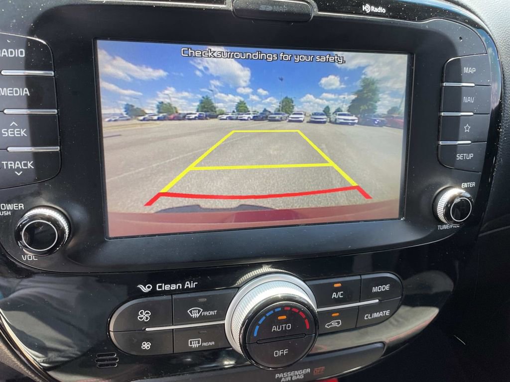Used 2019 Kia Soul + FWD image 19