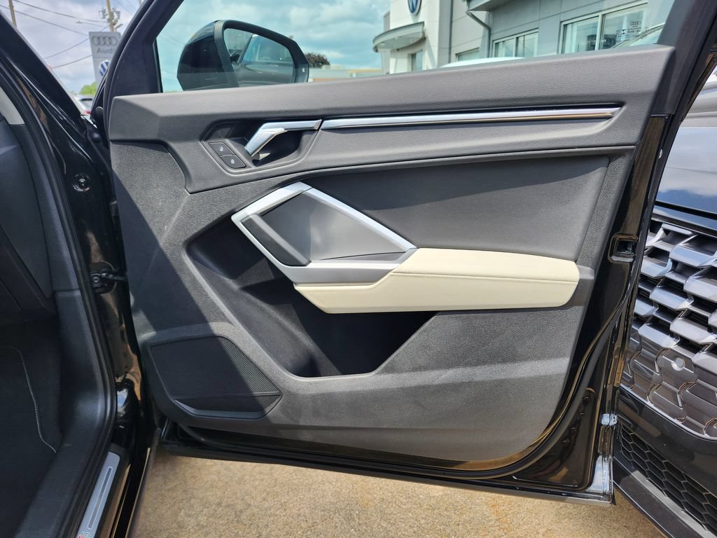 Used 2019 Audi Q3 2.0T Premium Plus AWD/4WD image 13