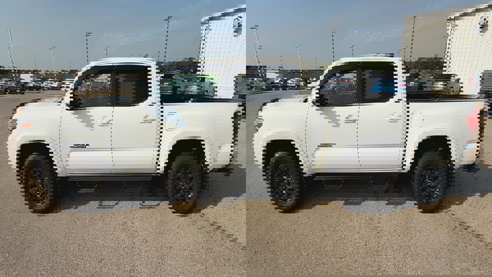 Used 2023 Toyota Tacoma SR image 5