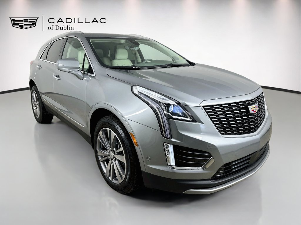 Certified 2025 Cadillac XT5 Premium Luxury w/ Technology Package AWD/4WD image 3