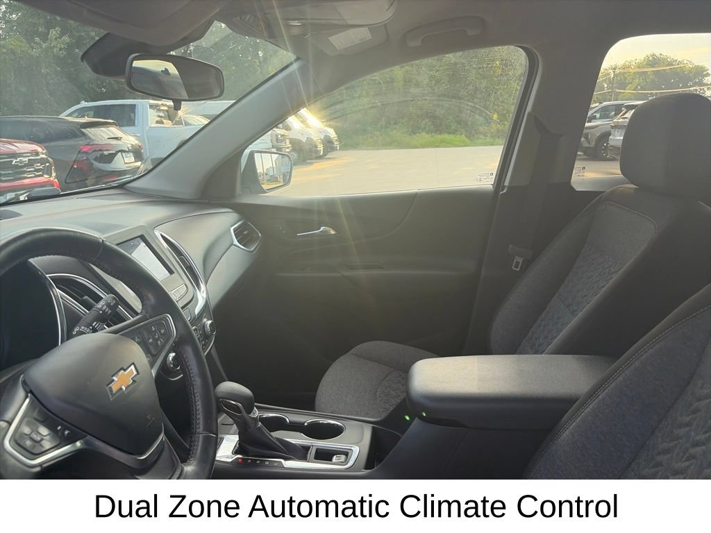 Used 2022 Chevrolet Equinox LT AWD/4WD image 17