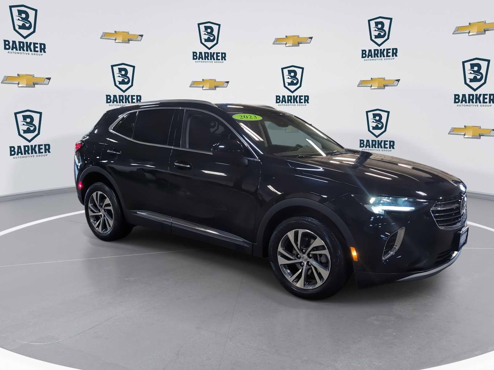 Used 2023 Buick Envision Essence FWD image 2