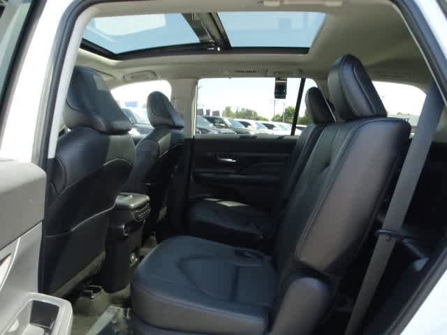 Used 2024 Toyota Grand Highlander Limited image 22