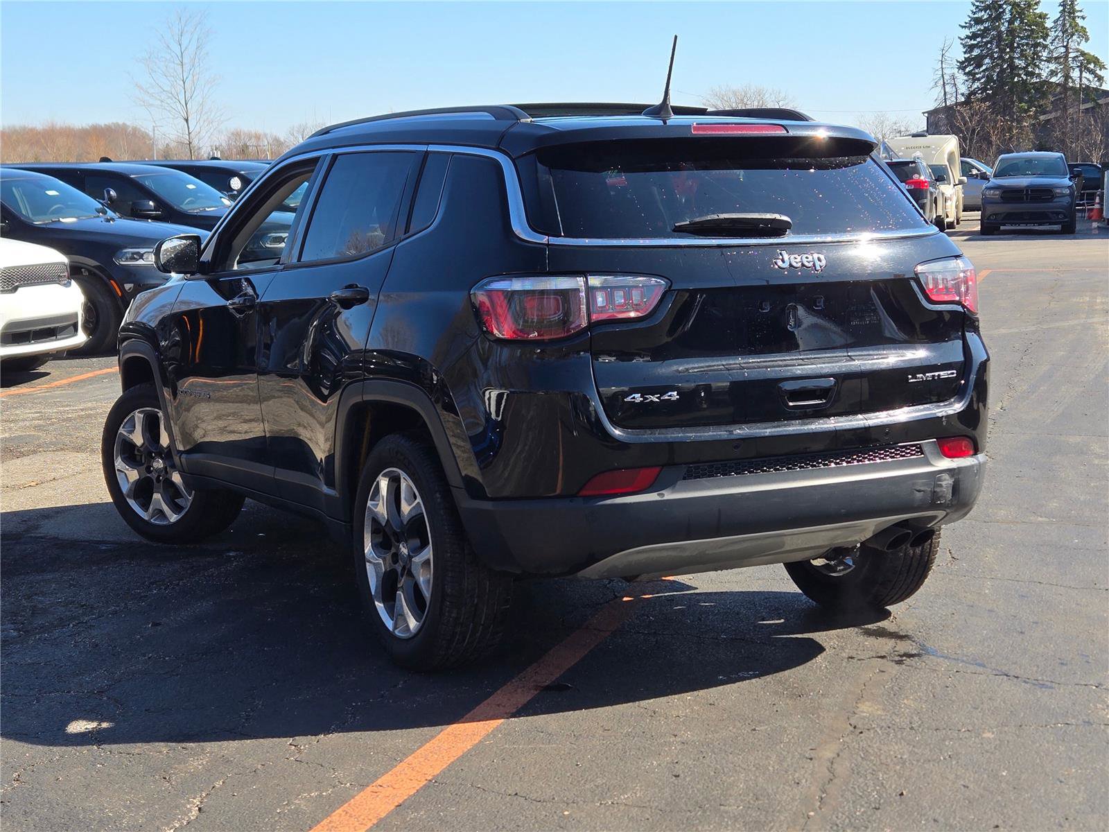 Used 2019 Jeep Compass Limited w/ Safety & Security Group image 13