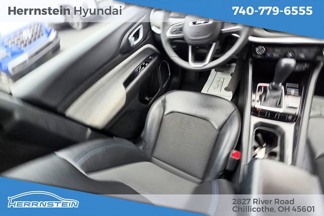 Used 2024 Jeep Compass Latitude image 10